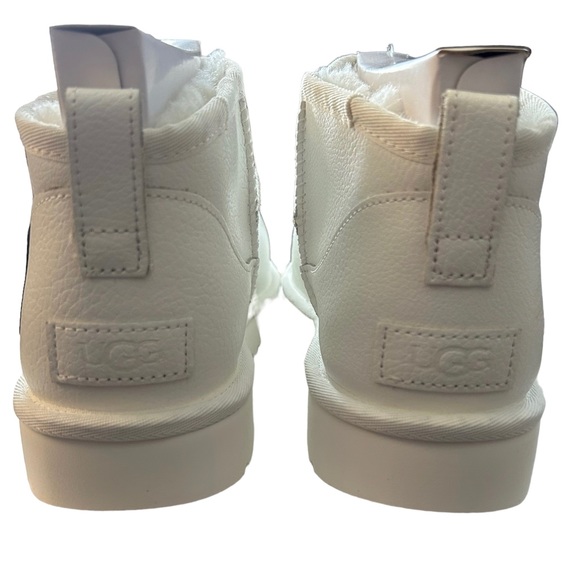 NWT UGG Women’s Classic White Ultra Mini Chopd Leather Boot - Picture 3 of 6